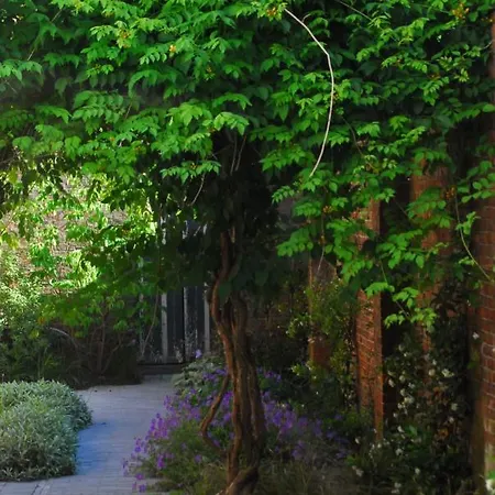 Nostra Signora Bed and Breakfast *